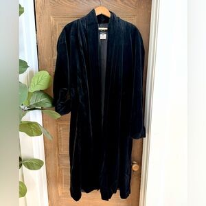 Vintage JS Collections Black  Velvet Evening Coat Size Medium